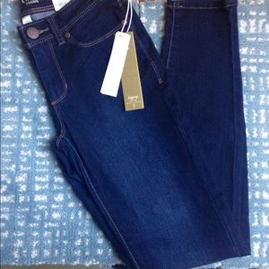 Lauren Conrad Denim Jegging Size 2 NWT